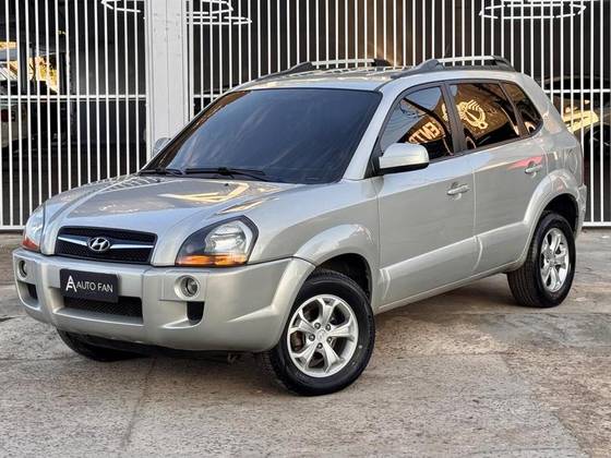 HYUNDAI TUCSON 2.0 MPFI GLS 16V 143CV 2WD GASOLINA 4P AUTOMÁTICO